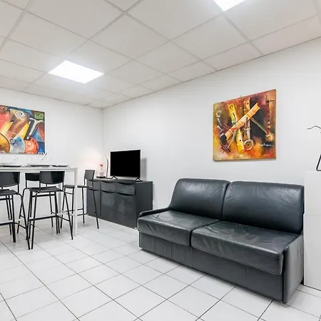 Loft Magenta Blue Париж